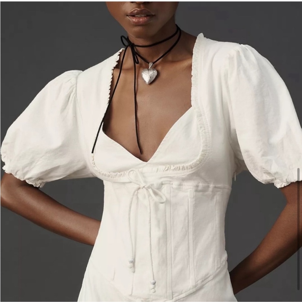 ANTRHO NWT - Elegant White Puff Sleeve Top
